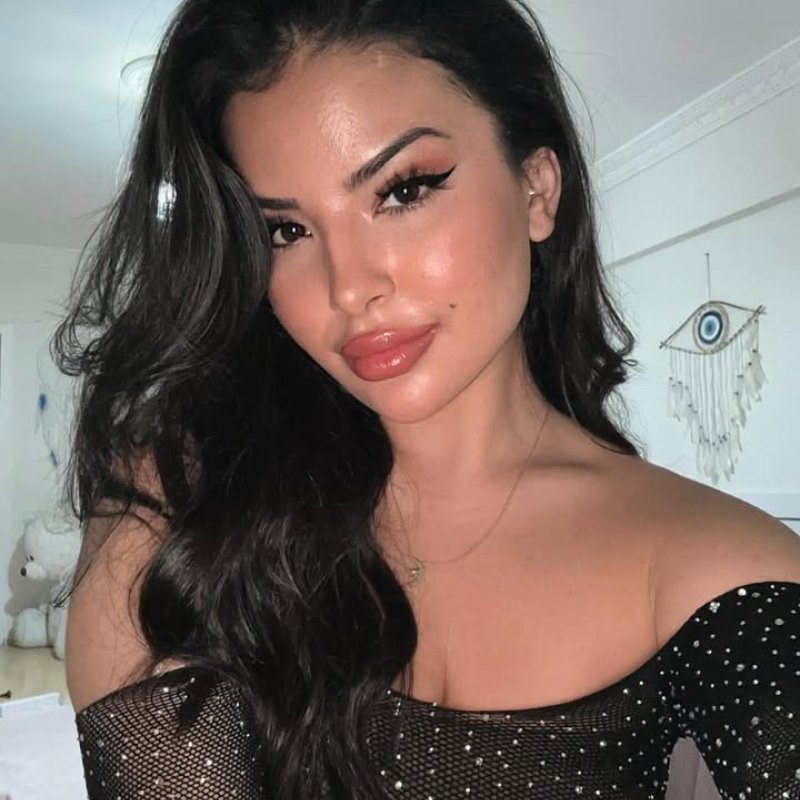 Kemaliye Esmer Escort Bayan Elif